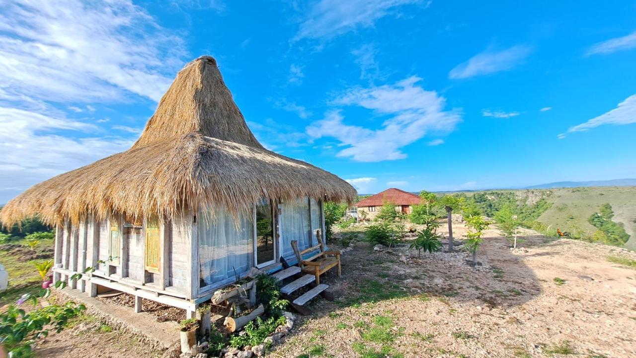 Hars Garden Sumba Hotel Waingapu Eksteriør billede